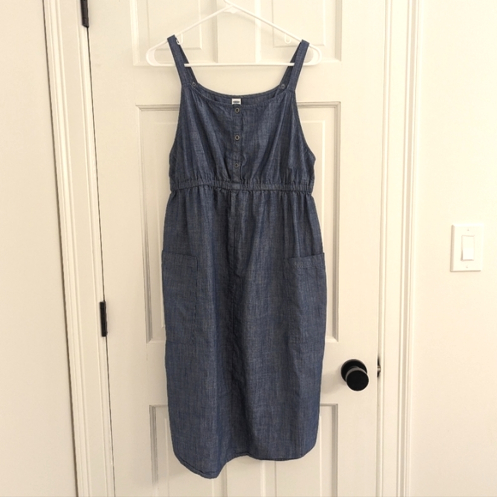 Old Navy chambray maternity dress